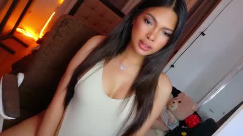 Snapshot of amor_prinsesa chatting on 11-01-25, 08:27 Prinsesa online show from 11-01-25, 08:27