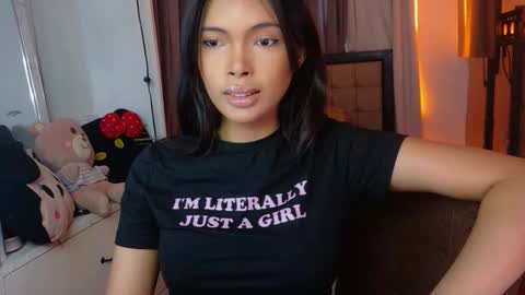 Prinsesa online show from 11-23-25, 05:40