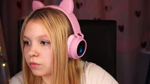 Tessa  online show from 02-13-25, 01:48