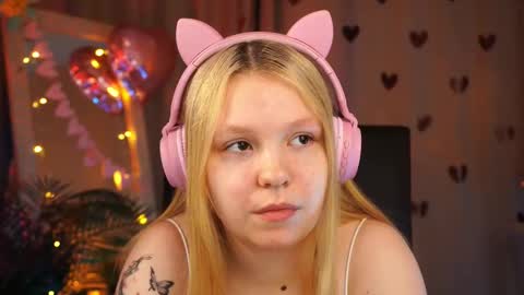 Tessa  online show from 02-14-25, 12:47