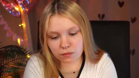 Tessa  online show from 02-14-25, 03:47