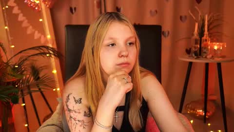 Tessa  online show from 02-18-25, 02:27