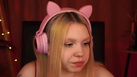 Tessa  online show from 02-20-25, 04:03