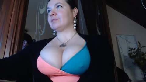 amorelara online show from 12-05-24, 08:55