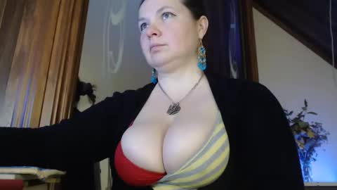 amorelara online show from 02-17-25, 01:10