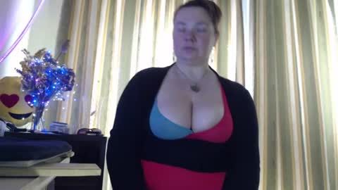 amorelara online show from 06-15-26, 05:31