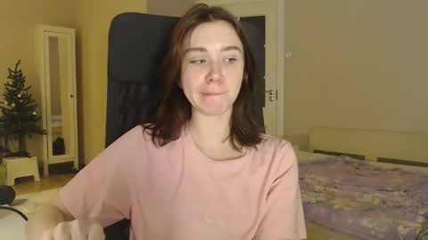 Snapshot of amoremeoww chatting on 01-15-25, 04:43 miss unforgettable online show from 01-15-25, 04:43