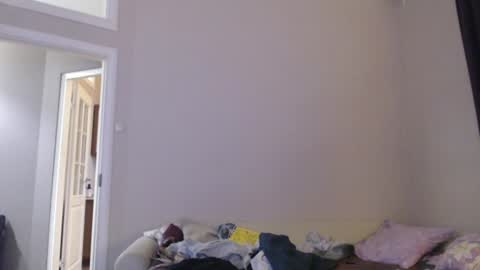 Snapshot of amoremeoww chatting on 06-27-26, 04:06 miss unforgettable online show from 06-27-26, 04:06