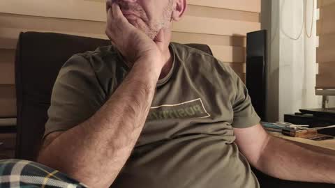 AmorLin online show from 03-23-26, 09:08