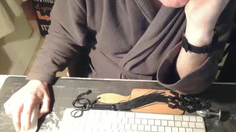 amslave4f online show from 01-10-26, 08:05