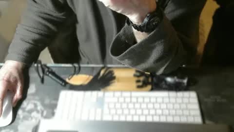 Snapshot of amslave4f chatting on 04-15-26, 07:37 amslave4f online show from 04-15-26, 07:37
