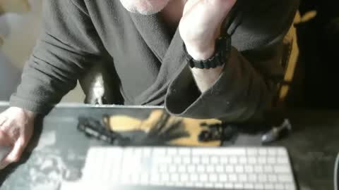 Snapshot of amslave4f chatting on 04-21-26, 07:25 amslave4f online show from 04-21-26, 07:25
