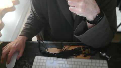 Snapshot of amslave4f chatting on 05-17-26, 07:28 amslave4f online show from 05-17-26, 07:28