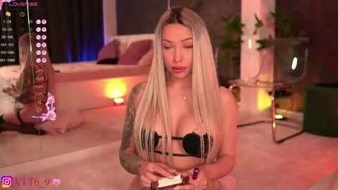 Snapshot of amunajaxson chatting on 03-11-25, 10:53 ------------- online show from 03-11-25, 10:53