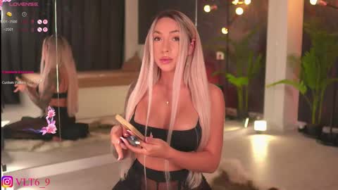 Snapshot of amunajaxson chatting on 09-12-25, 10:32 ------------- online show from 09-12-25, 10:32