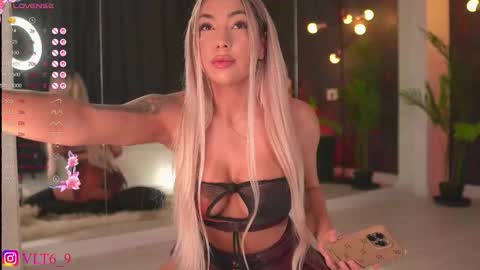 Snapshot of amunajaxson chatting on 09-25-25, 09:51 ------------- online show from 09-25-25, 09:51