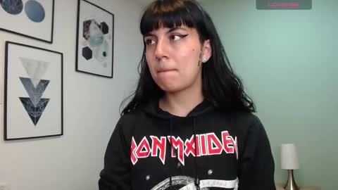 Snapshot of amy__adams1 chatting on 03-18-26, 04:37 Amy 3 online show from 03-18-26, 04:37