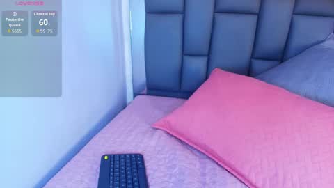 Snapshot of amy__wats0n chatting on 04-08-26, 07:03 amy__wats0n online show from 04-08-26, 07:03