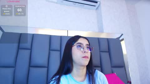 Snapshot of amy__wats0n chatting on 04-10-26, 07:18 amy__wats0n online show from 04-10-26, 07:18