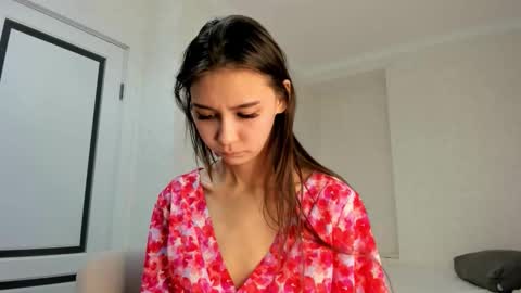 Snapshot of amy_alle chatting on 09-09-25, 11:43 Amy online show from 09-09-25, 11:43
