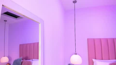 Aleja   online show from 10-06-25, 03:26