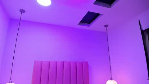 Aleja   online show from 10-14-25, 03:29