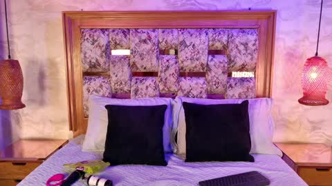 Snapshot of amy_greenee chatting on 04-01-26, 11:44 amy_greenee online show from 04-01-26, 11:44