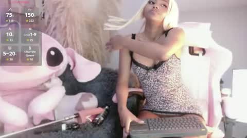 Amy online show from 06-19-26, 08:12