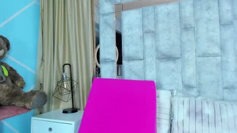Emy Noa  online show from 06-24-26, 02:54