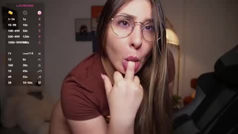 Snapshot of amy_ross1 chatting on 02-16-25, 11:48 Daniela M online show from 02-16-25, 11:48