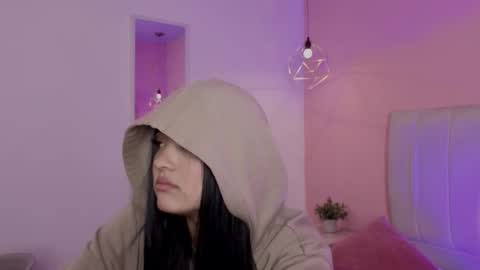 amy_saenz_ online show from 09-13-25, 09:42