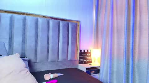 Amy online show from 05-11-26, 04:04