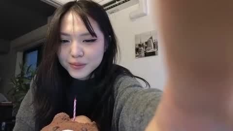 girl next door named Amy online show from 12-16-24, 07:37
