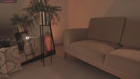 Amy Armstrong online show from 12-23-24, 03:07