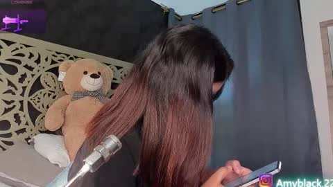 Amy online show from 11-10-25, 12:42