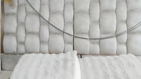 Amy Cortes online show from 10-19-25, 08:53