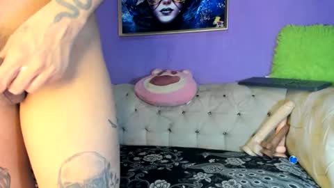 Snapshot of amydelahoz chatting on 12-01-25, 02:49 Amy Kamila online show from 12-01-25, 02:49