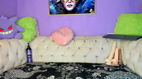 Snapshot of amydelahoz chatting on 01-14-26, 05:07 Amy Kamila online show from 01-14-26, 05:07