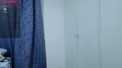 Snapshot of amylanee69 chatting on 03-10-26, 05:45 Amylanee69 online show from 03-10-26, 05:45