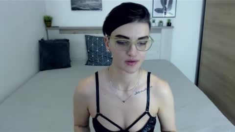 Snapshot of amylexy chatting on 01-07-25, 12:41 Hi there guys My pleasure in your hands pvt is open online show from 01-07-25, 12:41