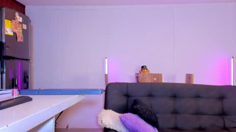 Amy online show from 06-18-26, 04:55