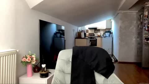 amyroberta92 online show from 12-17-24, 10:01