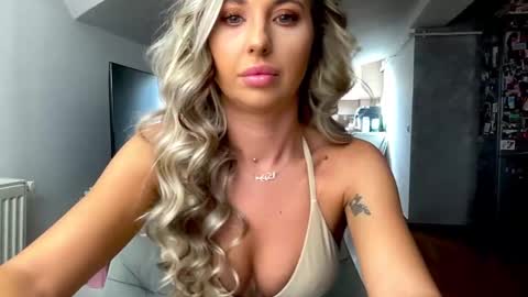 amyroberta92 online show from 09-20-25, 06:47