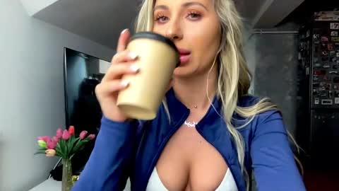 amyroberta92 online show from 03-15-26, 07:58