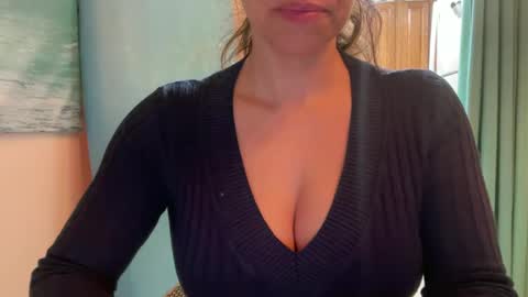 Amy Smilez online show from 01-24-25, 11:45