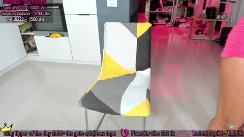 Snapshot of amysuperheroes chatting on 10-04-25, 07:50 Next stream Dec 3 online show from 10-04-25, 07:50