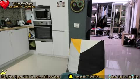 Snapshot of amysuperheroes chatting on 11-06-25, 02:29 Next stream Dec 3 online show from 11-06-25, 02:29