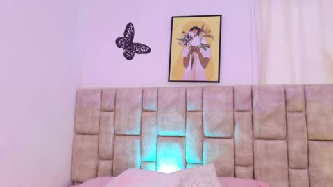 amyvegaa_ online show from 11-23-25, 04:18