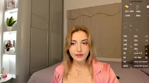 amyvilvet online show from 05-12-26, 09:23