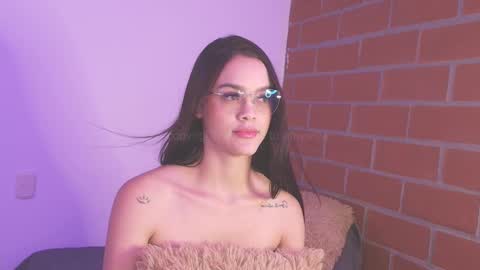 Snapshot of amyw0w chatting on 03-12-25, 09:24 IG amyw0w online show from 03-12-25, 09:24